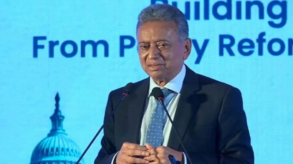 বিদ্যুৎ ও গ্যাস সংকট কাটাতে অন্তত দুই বছর সময় লাগবে: অর্থমন্ত্রী