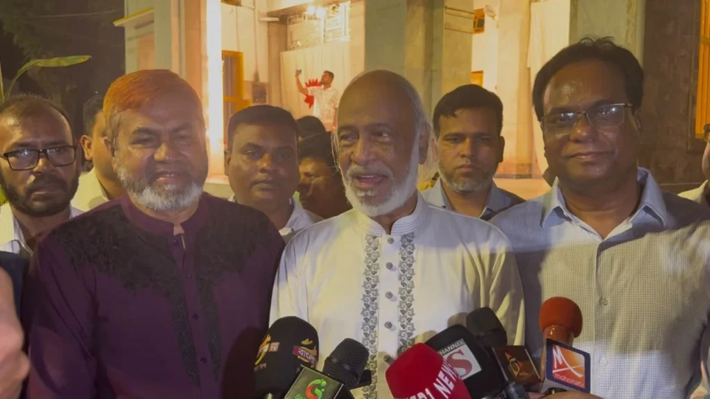 সব ধর্মের মানুষ মিলেমিশে বসবাস করবে: স্থানীয় সরকারমন্ত্রী